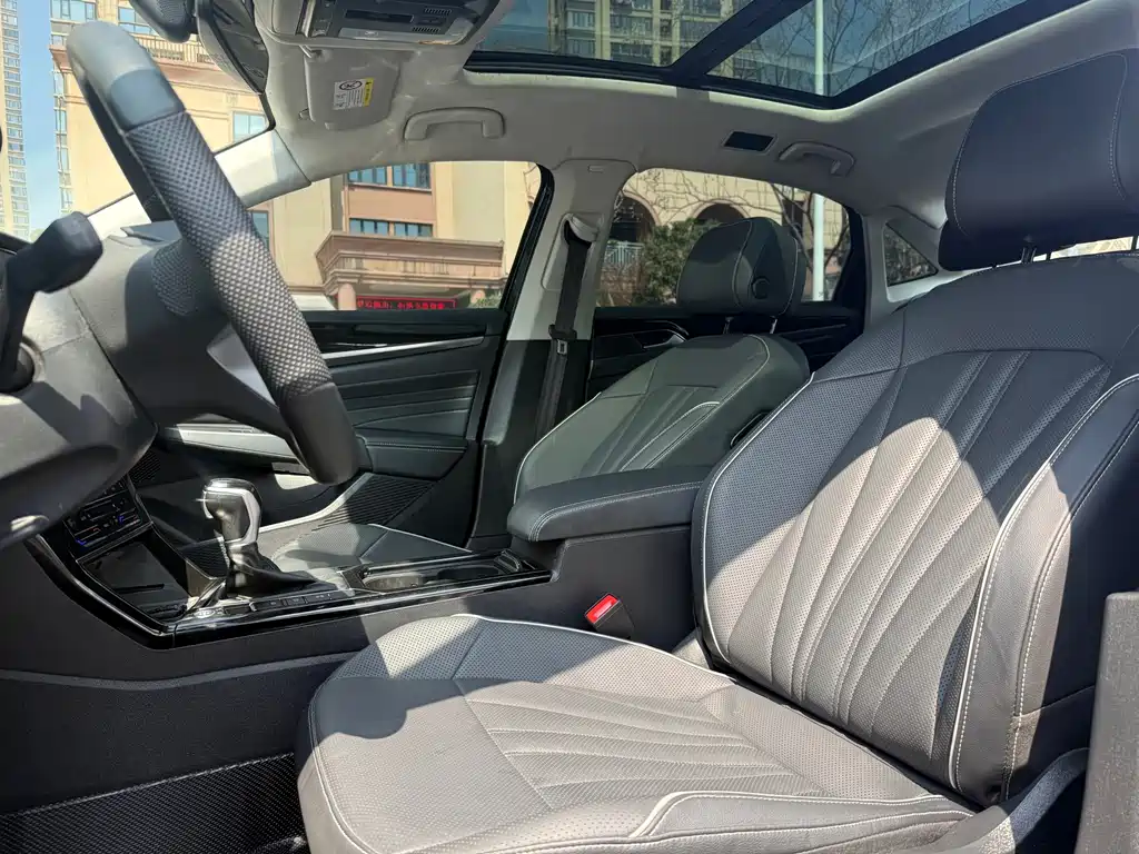 Volkswagen Passat — фото 9