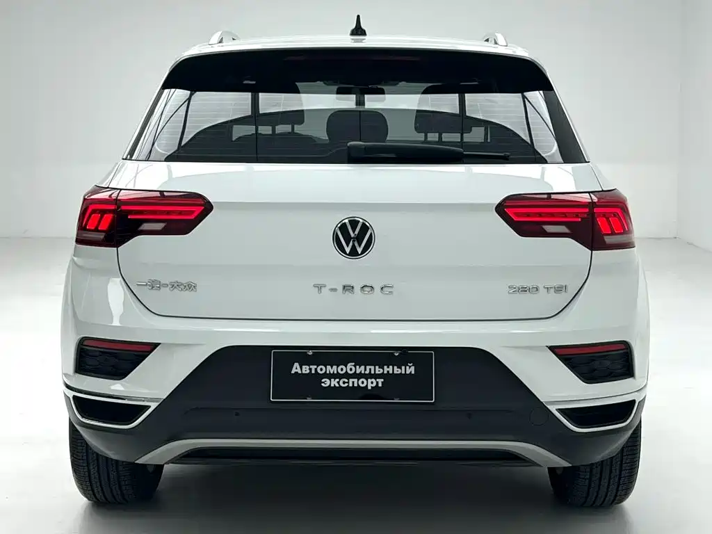 Volkswagen T-Roc — фото 11