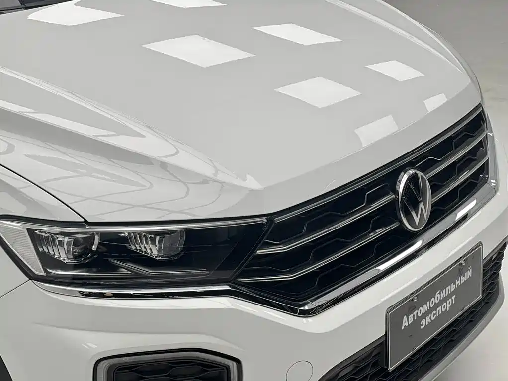 Volkswagen T-Roc — фото 8