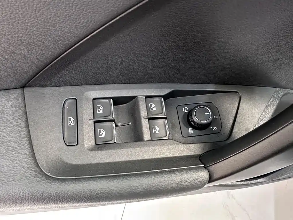 Volkswagen Tharu — фото 14