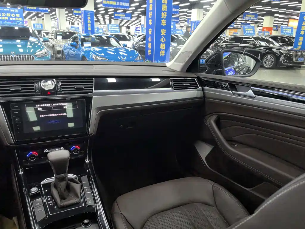 Volkswagen Phideon — фото 13