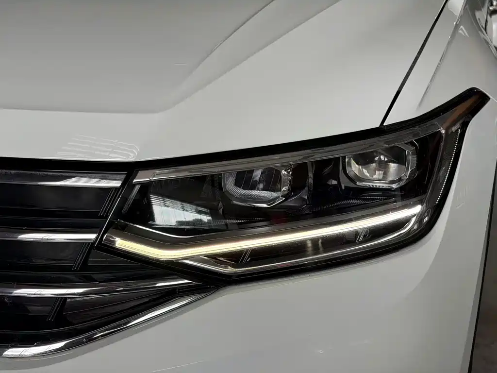 Volkswagen Tiguan L — фото 3