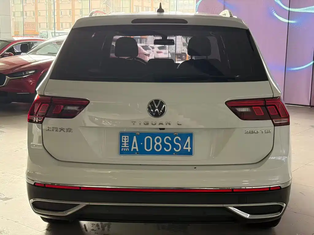 Volkswagen Tiguan L — фото 6