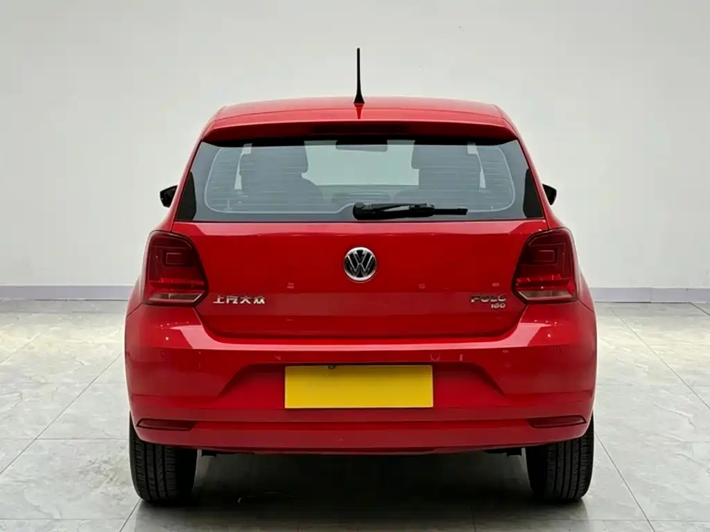 Volkswagen Polo — фото 5
