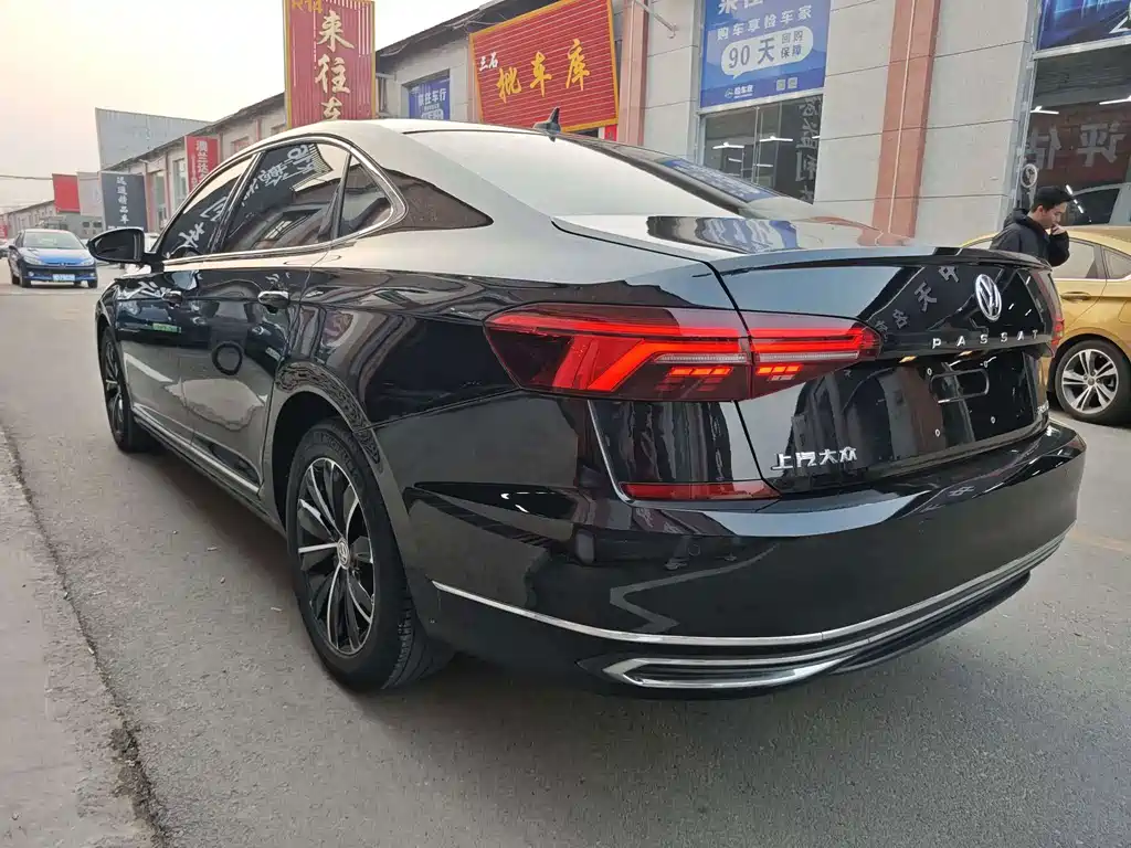 Volkswagen Passat — фото 5