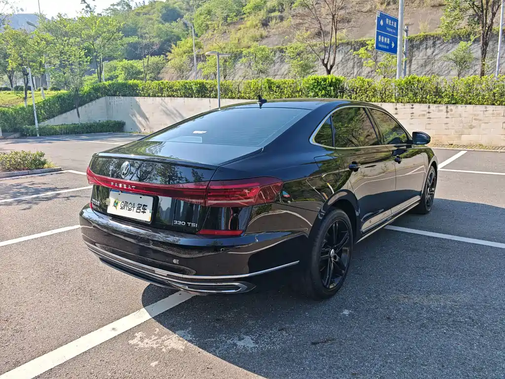 Volkswagen Passat — фото 4