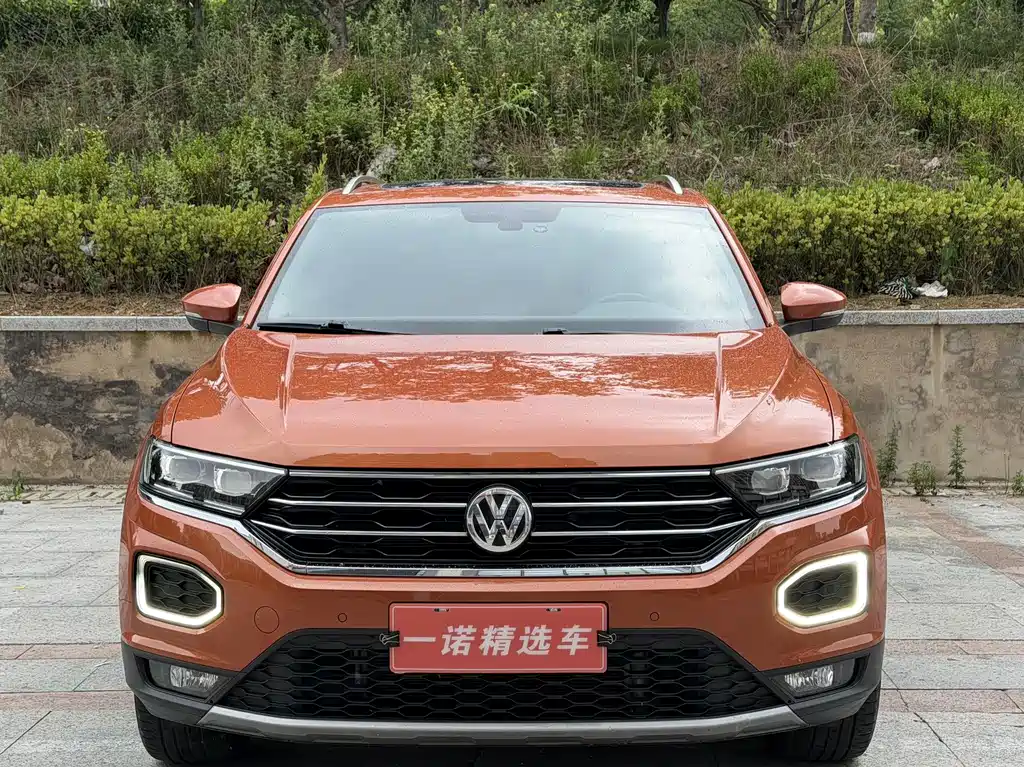 Volkswagen T-Roc — фото 2