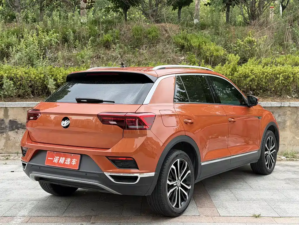 Volkswagen T-Roc — фото 3
