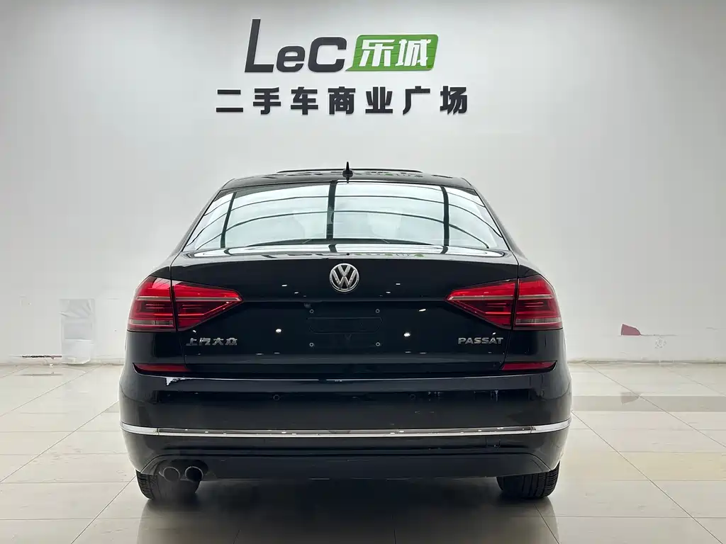 Volkswagen Passat — фото 5
