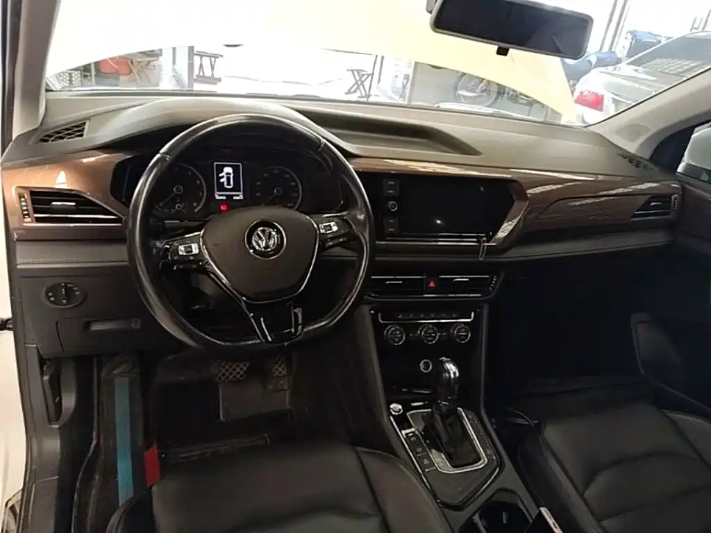 Volkswagen Tharu — фото 10