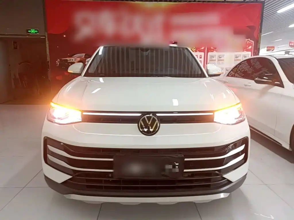 Volkswagen Tharu — фото 3
