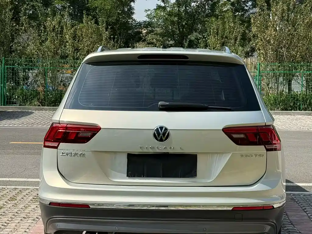 Volkswagen Tiguan L — фото 5