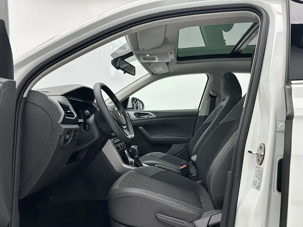 Volkswagen T-Cross — фото 5