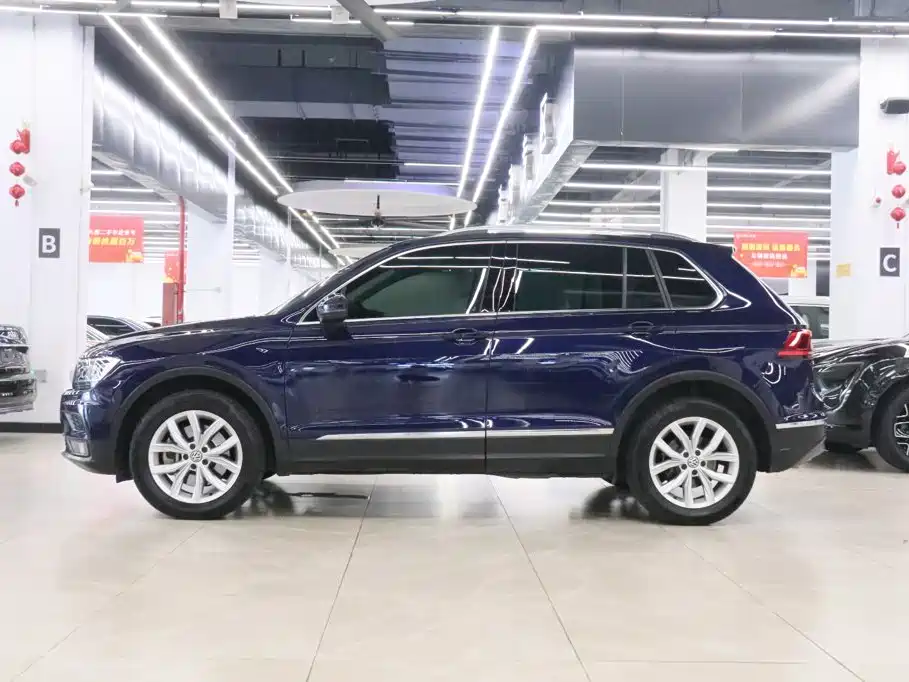 Volkswagen Tiguan — фото 3