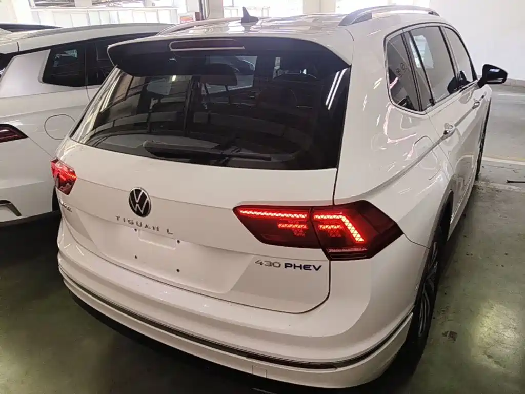 Volkswagen Tiguan L PHEV — фото 6