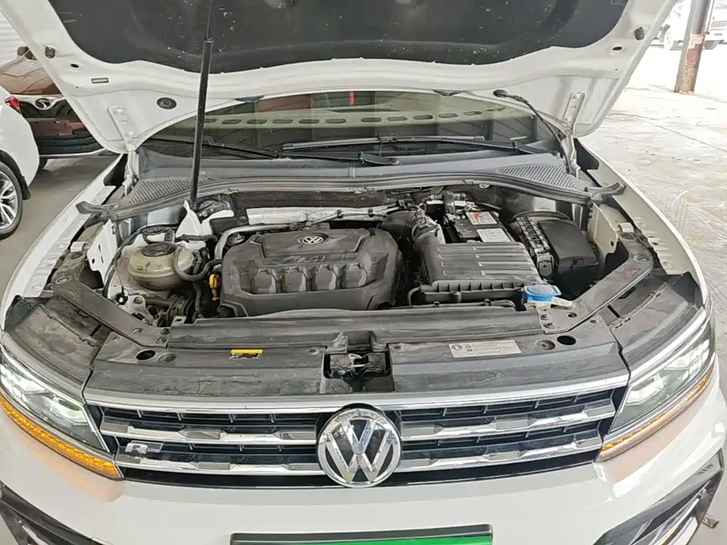 Volkswagen Tiguan L — фото 20