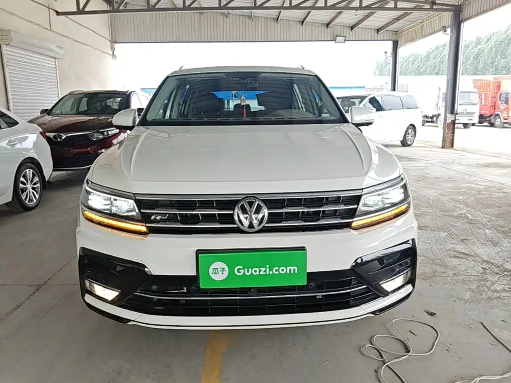Volkswagen Tiguan L — фото 3