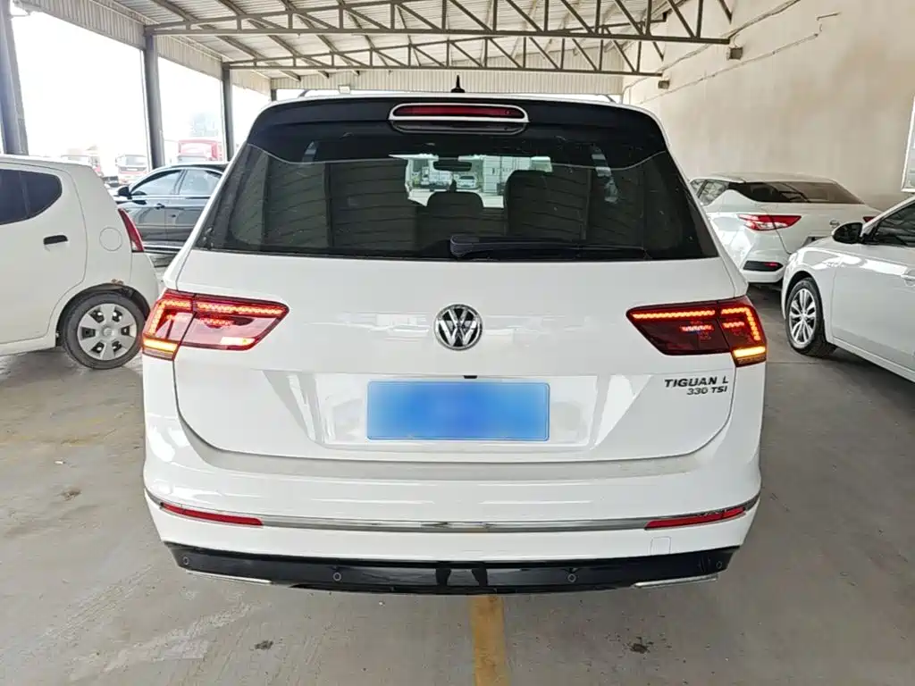 Volkswagen Tiguan L — фото 6