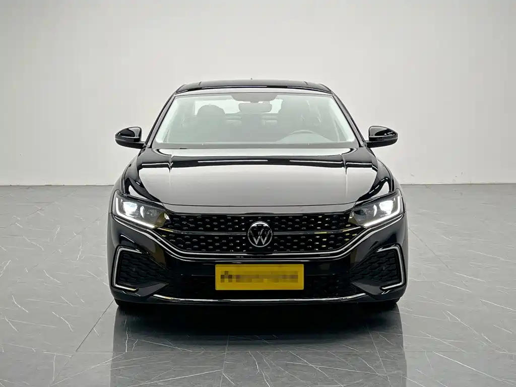 Volkswagen Passat — фото 2