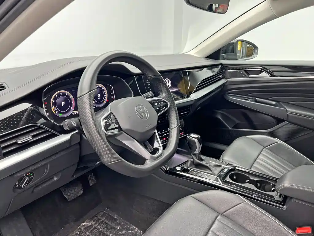 Volkswagen Passat — фото 13