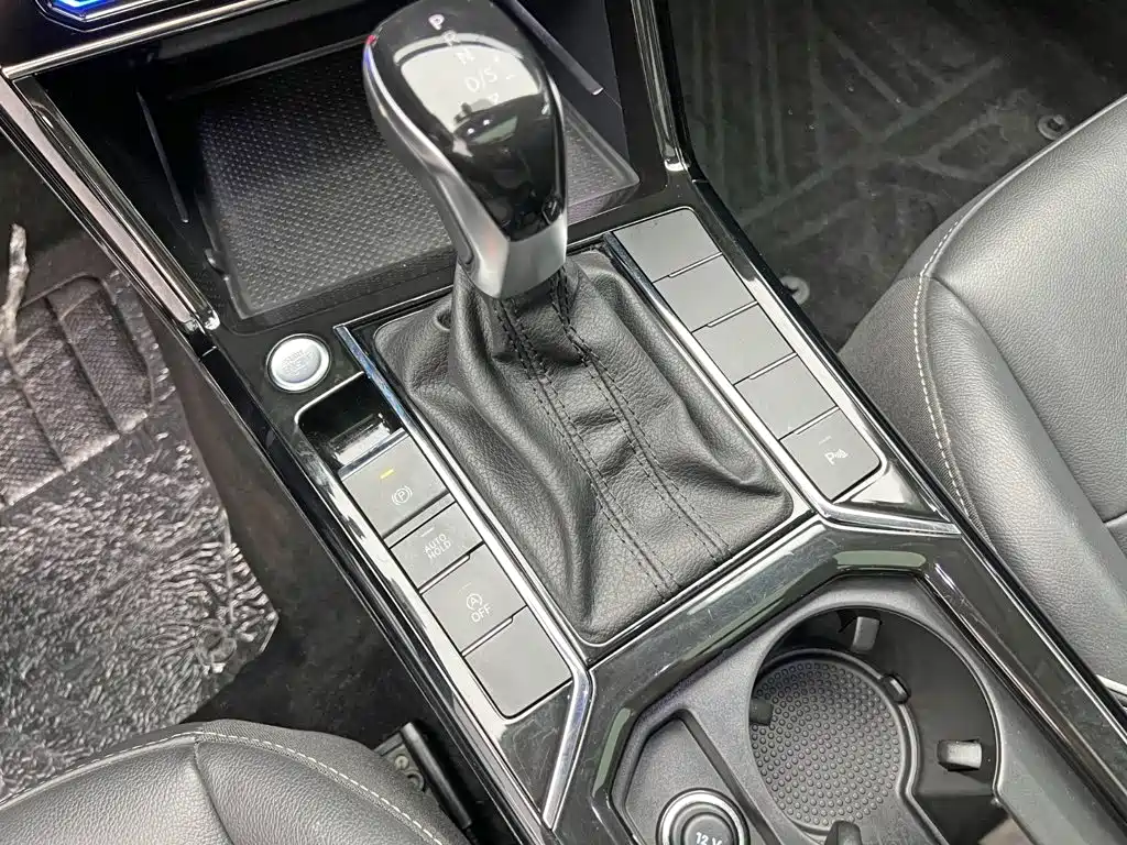 Volkswagen Passat — фото 17
