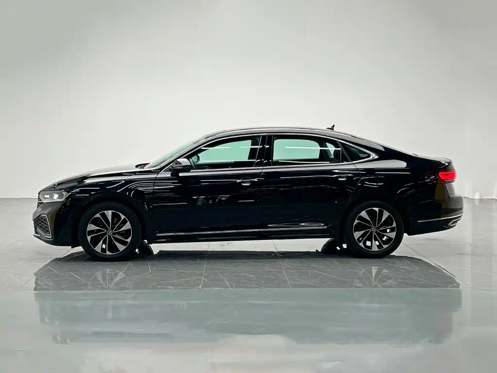 Volkswagen Passat — фото 3
