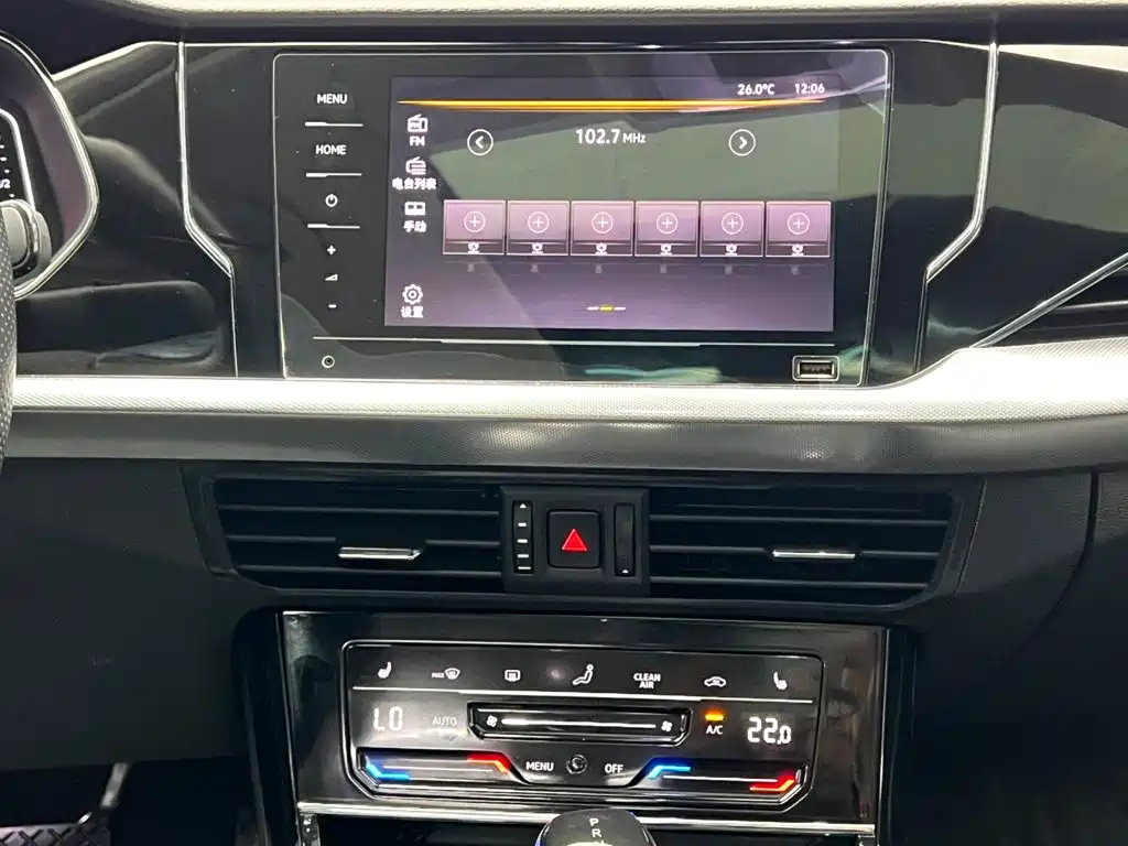 Volkswagen Passat — фото 21