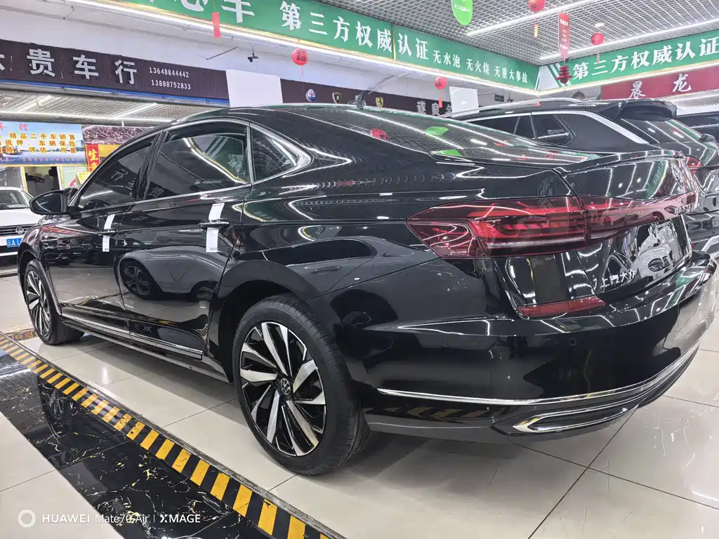 Volkswagen Passat — фото 8