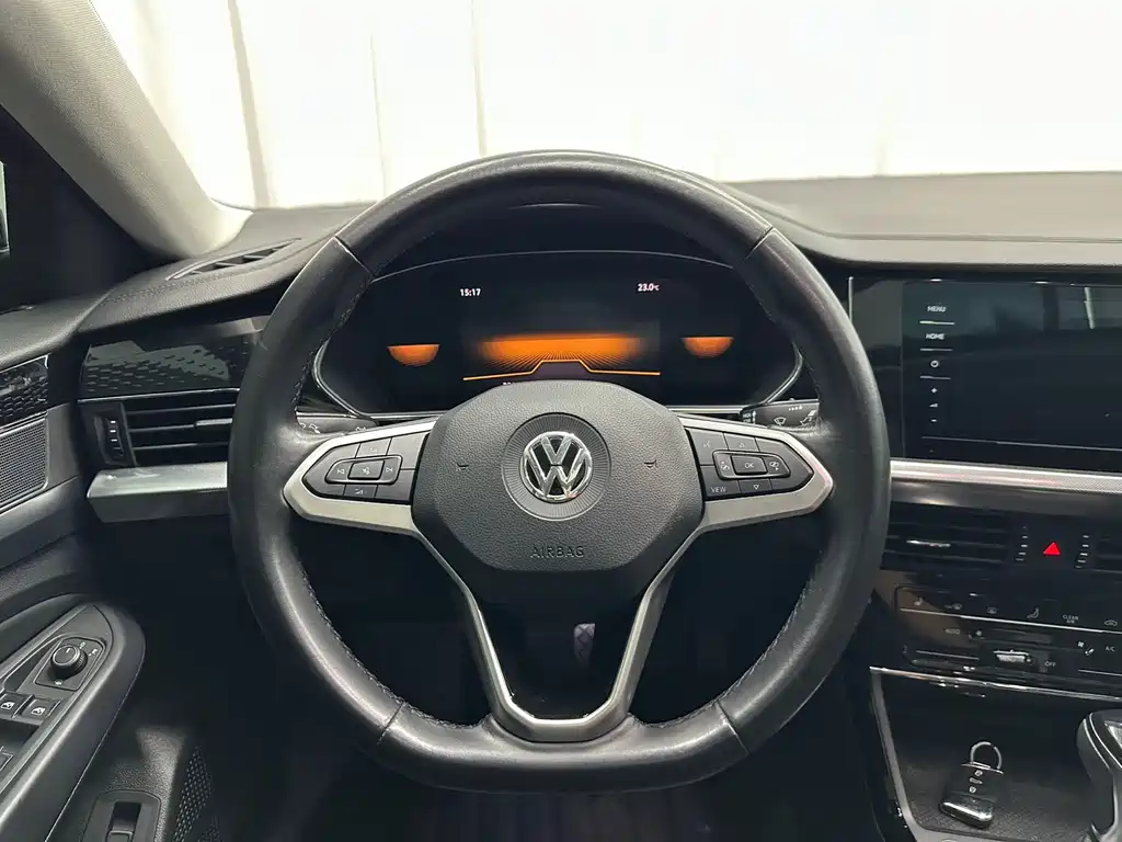 Volkswagen Passat — фото 11