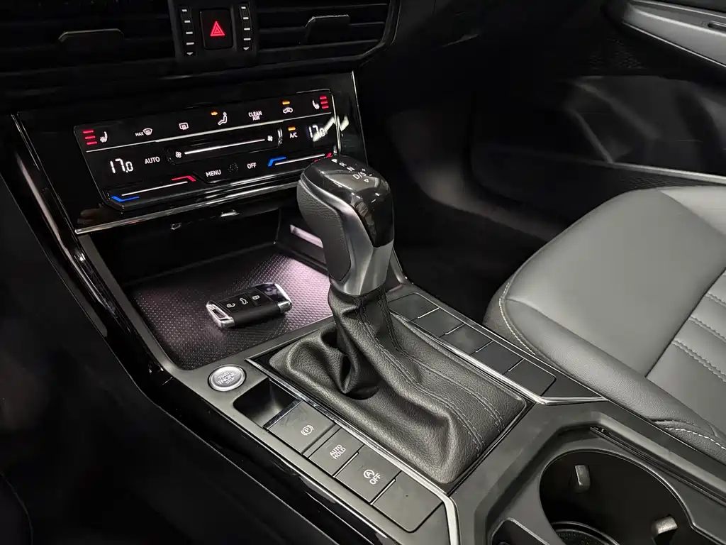 Volkswagen Passat — фото 13