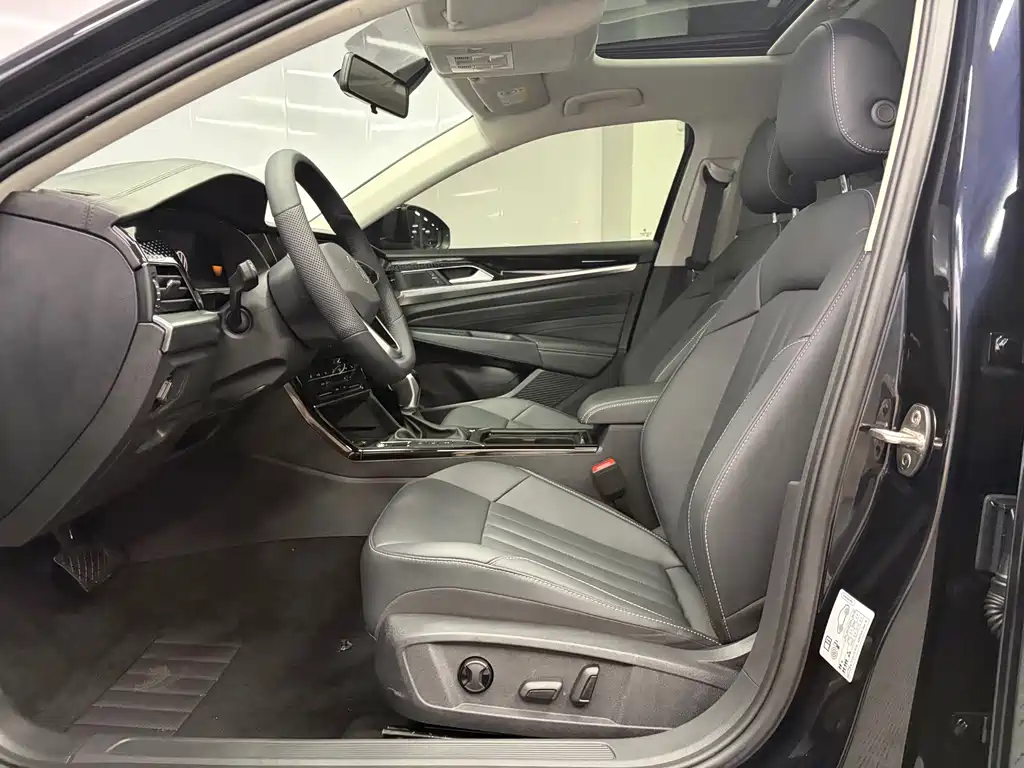 Volkswagen Passat — фото 4