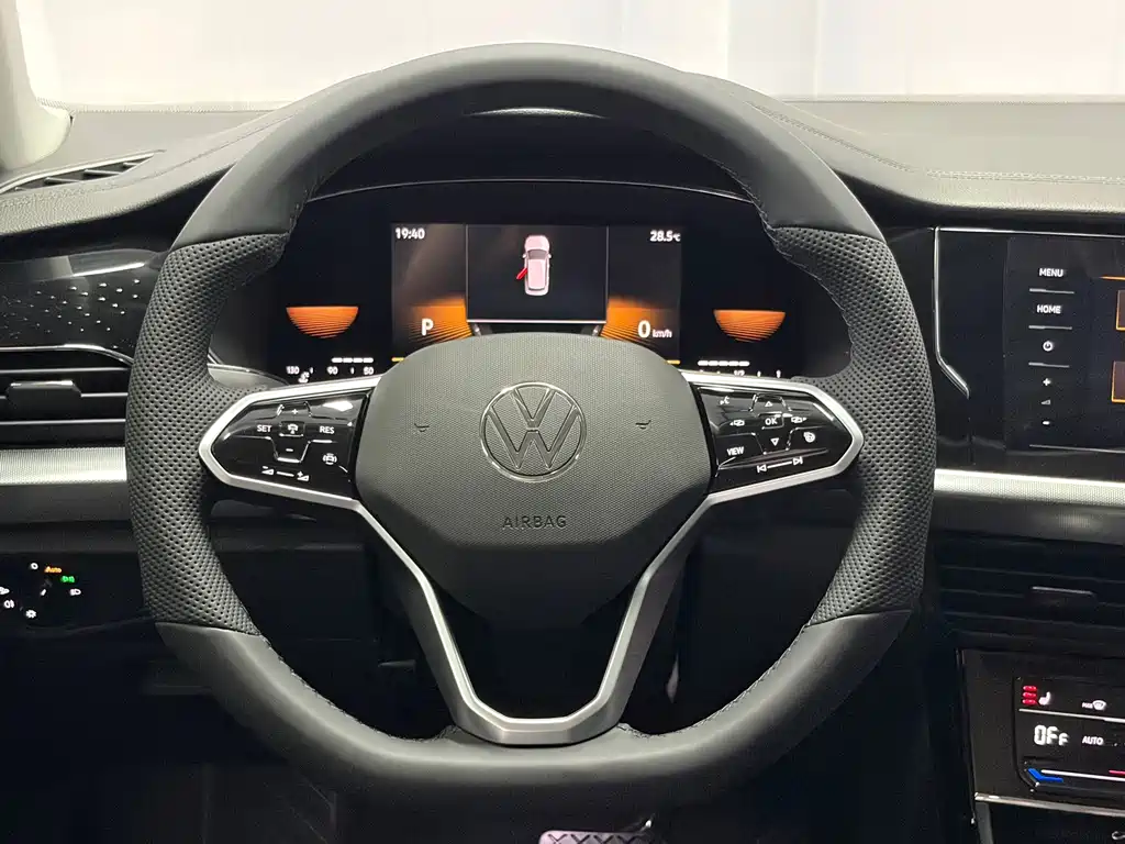 Volkswagen Passat — фото 7