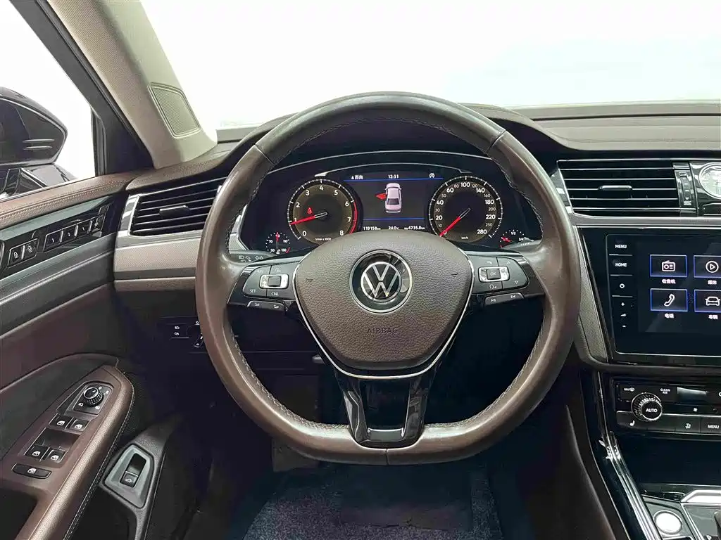 Volkswagen Phideon — фото 8