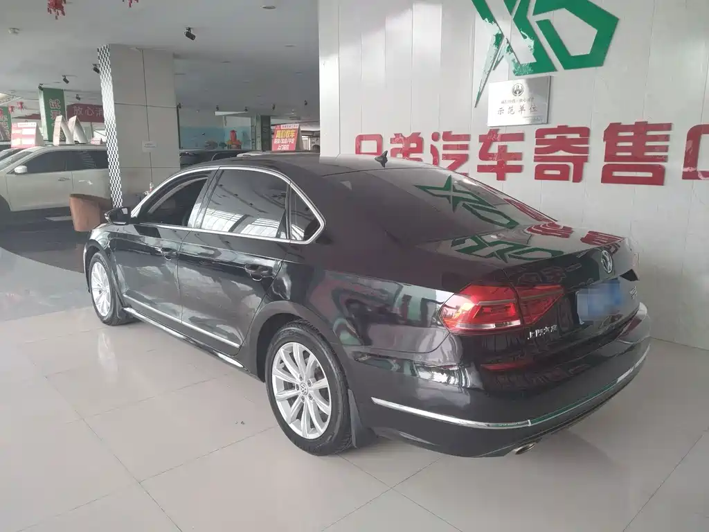 Volkswagen Passat — фото 9