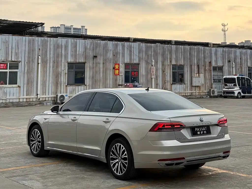Volkswagen Phideon — фото 4
