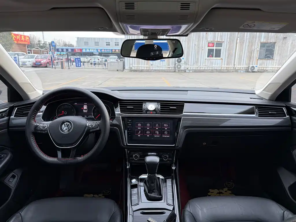Volkswagen Phideon — фото 9
