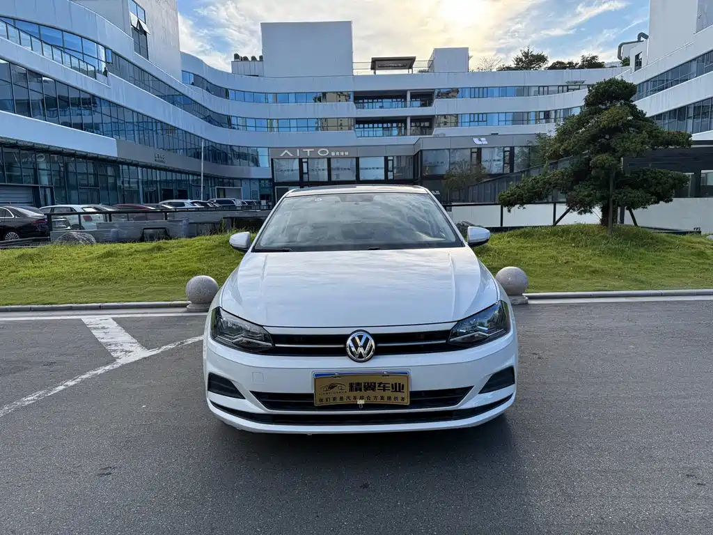 Volkswagen Polo — фото 2
