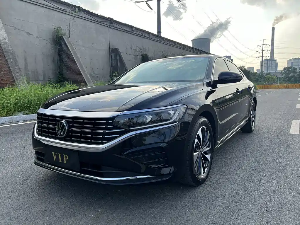 Volkswagen Passat — фото 3