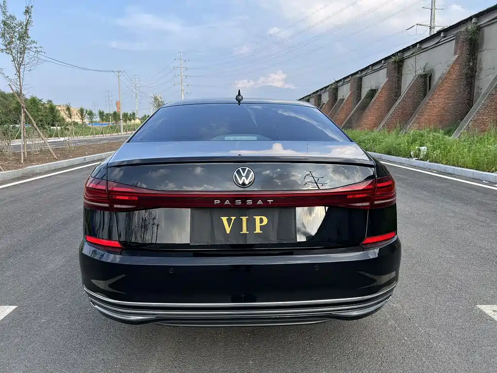 Volkswagen Passat — фото 4