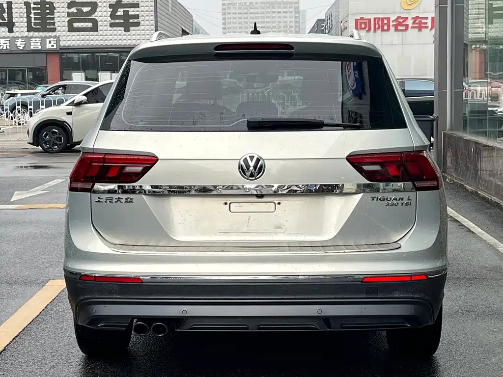 Volkswagen Tiguan L — фото 4