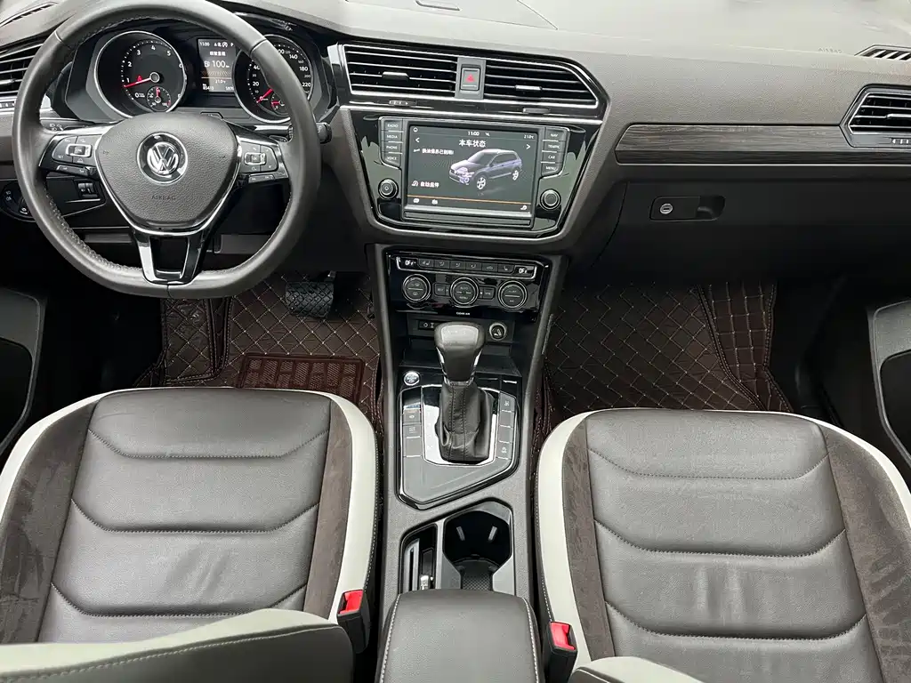 Volkswagen Tiguan L — фото 8