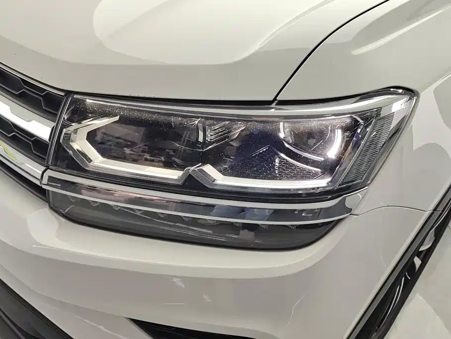 Volkswagen Tharu — фото 5