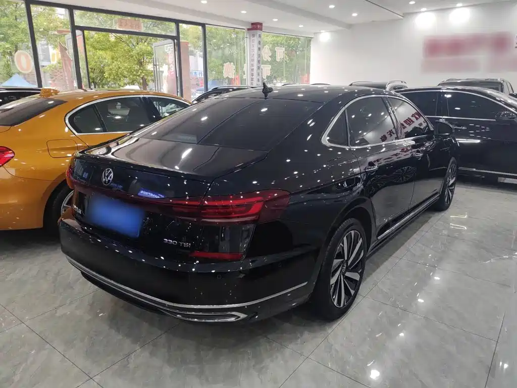 Volkswagen Passat — фото 7
