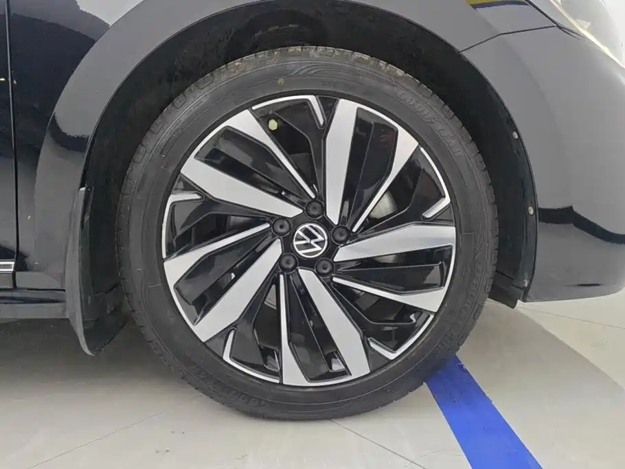 Volkswagen Passat — фото 6