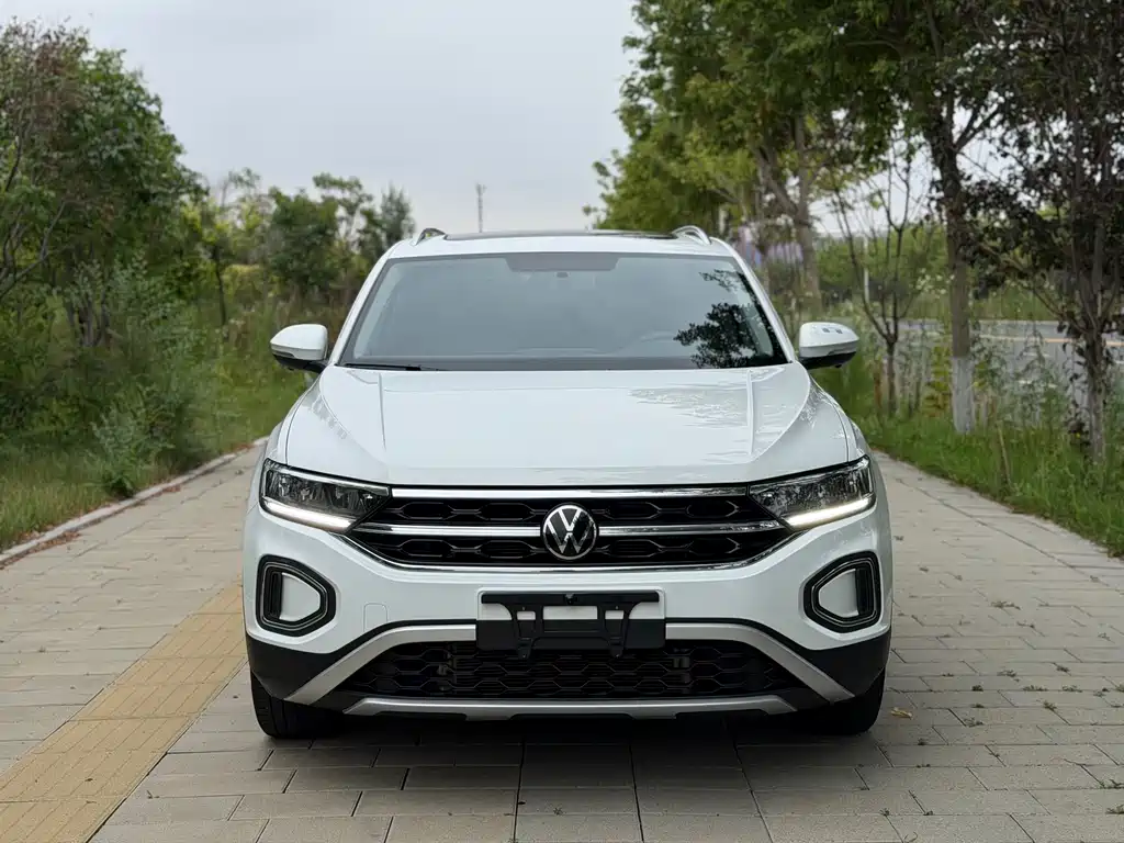 Volkswagen T-Roc — фото 2