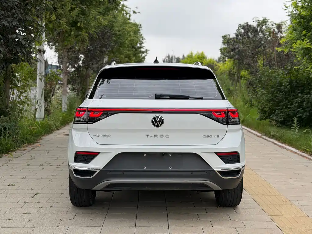 Volkswagen T-Roc — фото 23