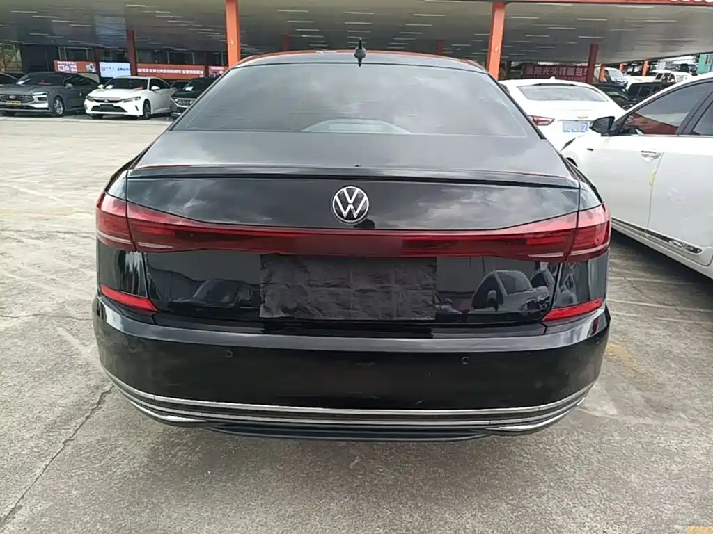Volkswagen Passat — фото 3
