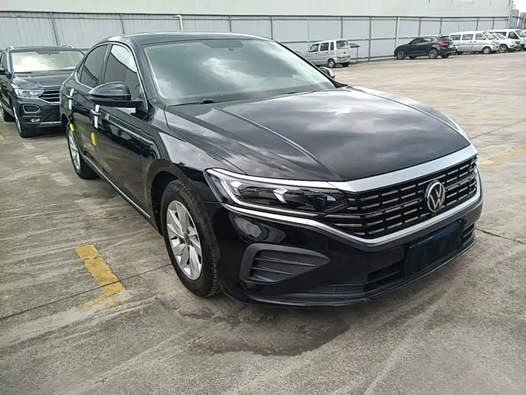 Volkswagen Passat — фото 21