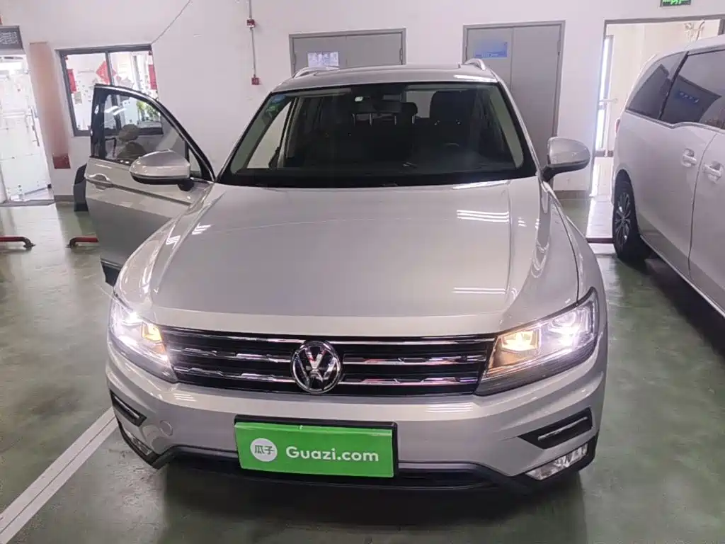 Volkswagen Tiguan L — фото 3