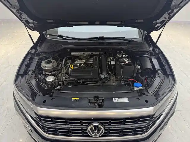 Volkswagen Passat — фото 13